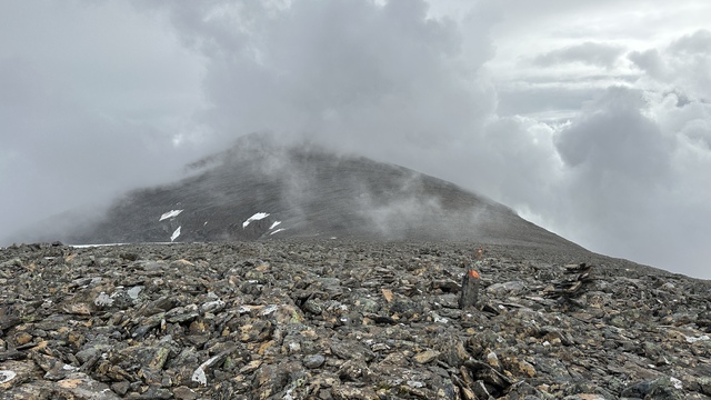Rocks everywhere. View towards Norra Sytertoppen.